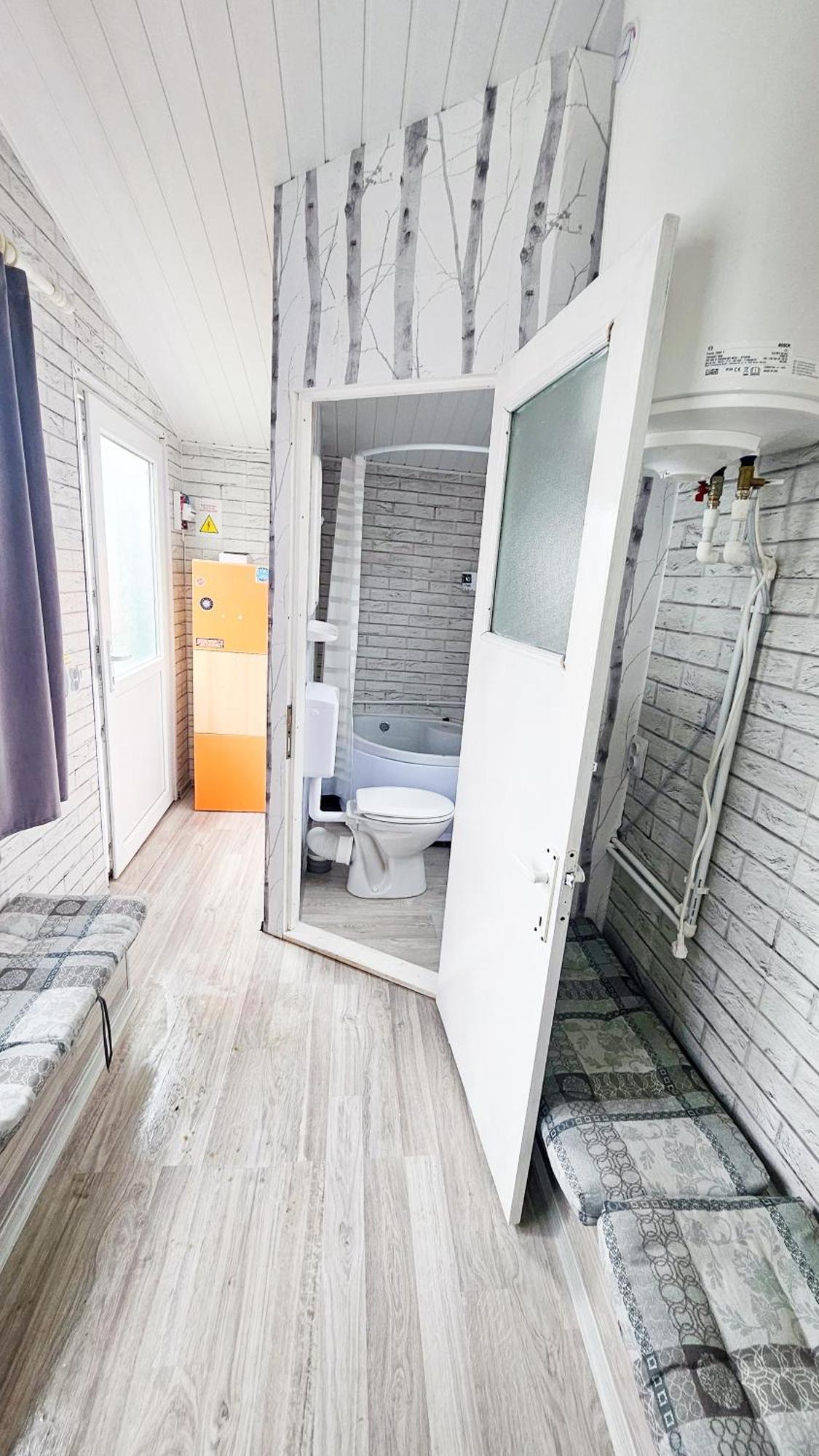 Downtown Tiny Houses Near Cismigiu Gardens Bucharest Exterior photo